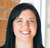 Sophie Hartwell, vedoucí oddělení péče o zákazníky, portrét.
